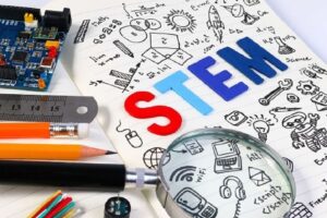 ways edtech helps students learn STEM subjects
